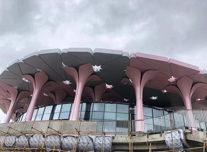 氟碳铝单板采购指南 2026年市场行情与选型要点