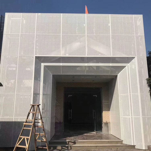 氟碳喷涂铝单板_铝单板氟碳喷涂工艺_铝喷涂氟碳单板的优缺点