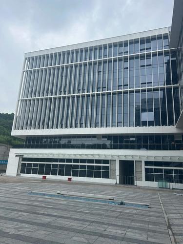 铝单板包圆柱子视频_铝单板包柱子图片_包柱铝单板颜色