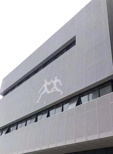 铝幕墙冲孔单板施工方案_幕墙冲孔铝单板_冲孔铝单板幕墙价格