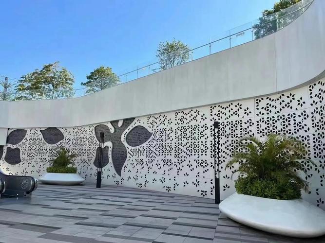 木纹铝单板幕墙_铝幕墙木纹单板规格尺寸_木纹色铝板幕墙