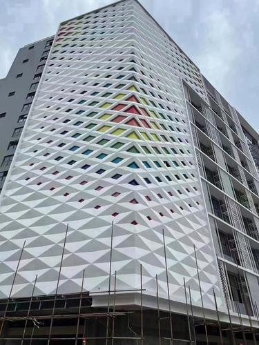 木纹铝单板幕墙_建筑幕墙铝单板_铝幕墙木纹单板规格尺寸