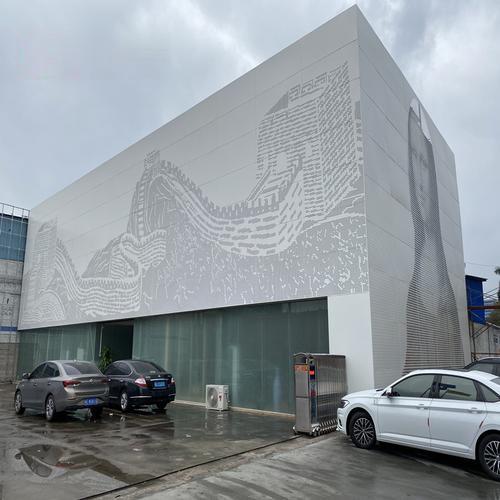 铝单板价格是由哪些决定的_铝单板价格今年下半年走势_铝单板价格影响因素