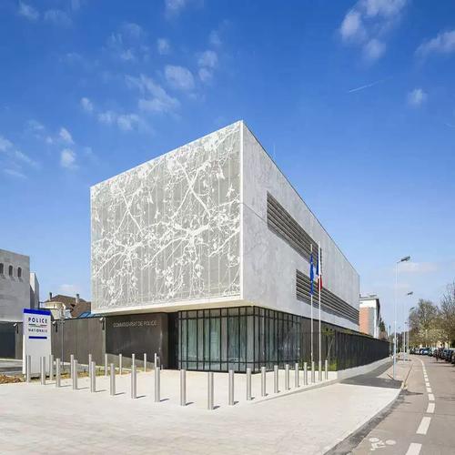 外墙铝案例单板安装方法_外墙装饰铝单板施工_铝单板外墙安装案例